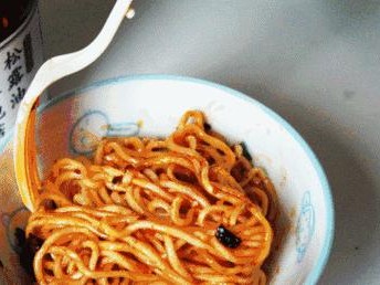 林依轮辣酱的美味与独特（尝试林依轮辣酱，让你的味蕾大醇痴迷）