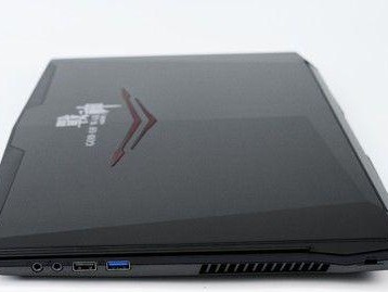 神舟战神Z7KP7GT换键盘教程(一步步教你如何更换神舟战神Z7KP7GT键盘,让你的按键焕然一新!)