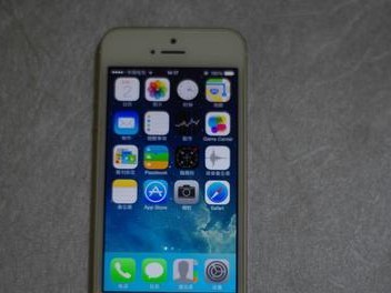 iPhone5s外观设计（颜值突出，精致设计，仍然引领潮流）