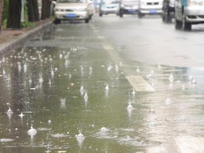 小雨点的形成及其原理解析（揭秘小雨点的生成机制及形态特征）