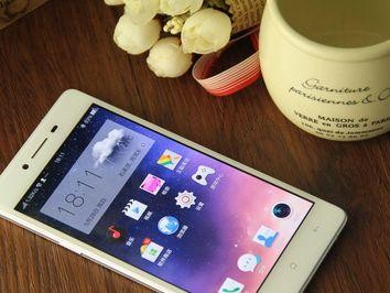 以OPPOR7为工具，享受阅读小说的乐趣（OPPOR7的优势和特点让您沉浸于精彩的小说世界）