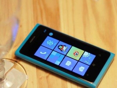 Lumia800（探索Lumia800的卓越性能和令人叹为观止的设计）